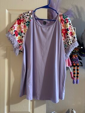 SHEIN Lavender Top with Floral Puff Sleeves